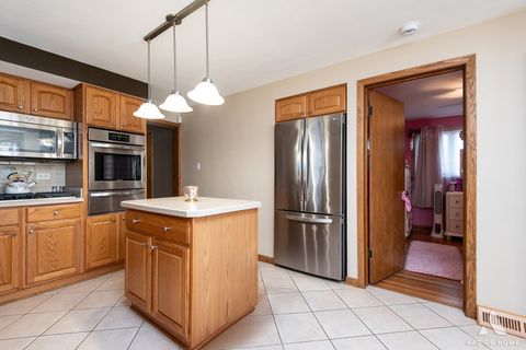 Tiny photo for 5831 S Meade Avenue, Chicago, IL 60638 (MLS # 12579635)