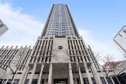 1122 N CLARK Street 2109 Chicago IL 60610