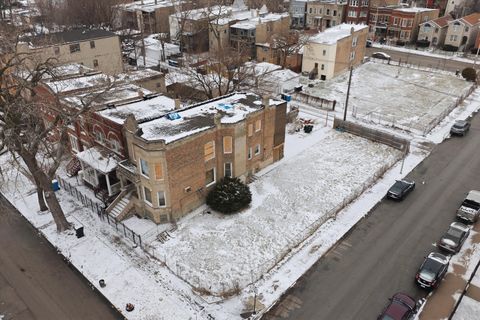 4300 W Gladys Avenue Chicago IL 60624