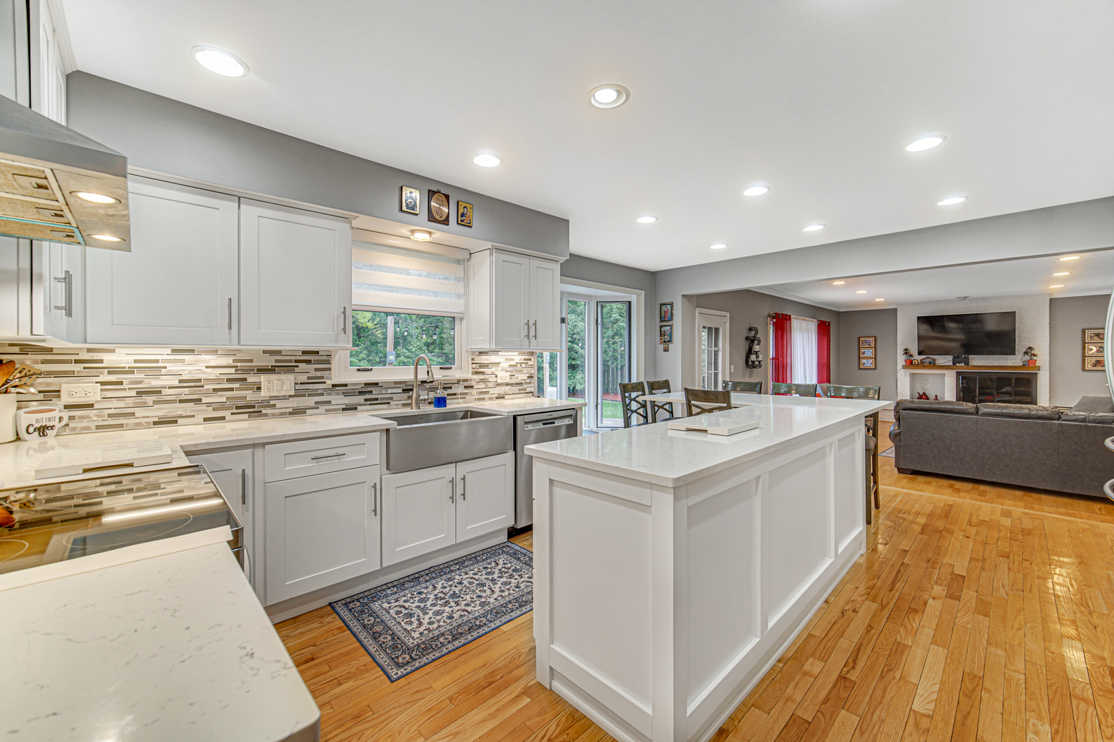3818 Russett Lane