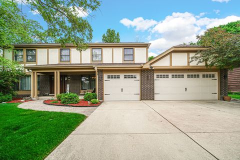 Photo of 3818 Russett Lane, Northbrook, IL 60062 (MLS # 12651234)