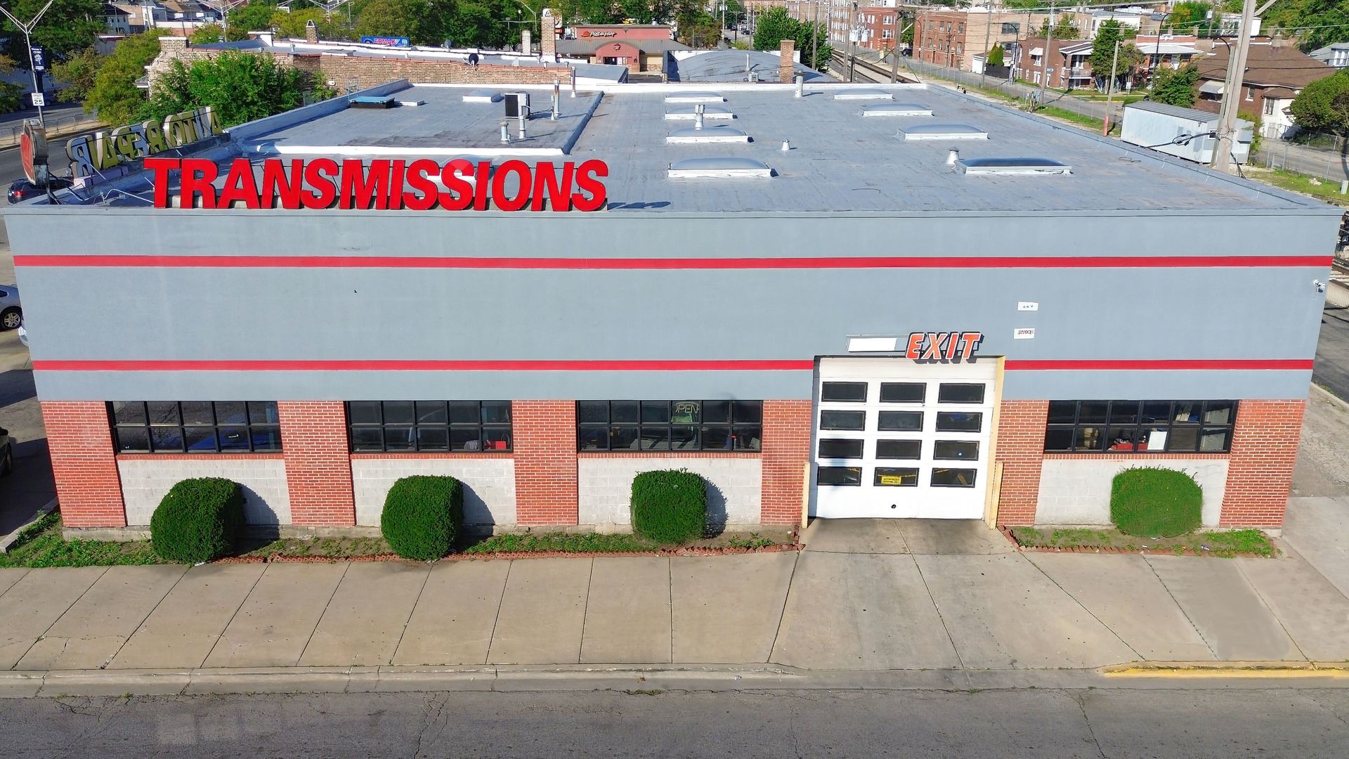 5000 W Cermak Road W