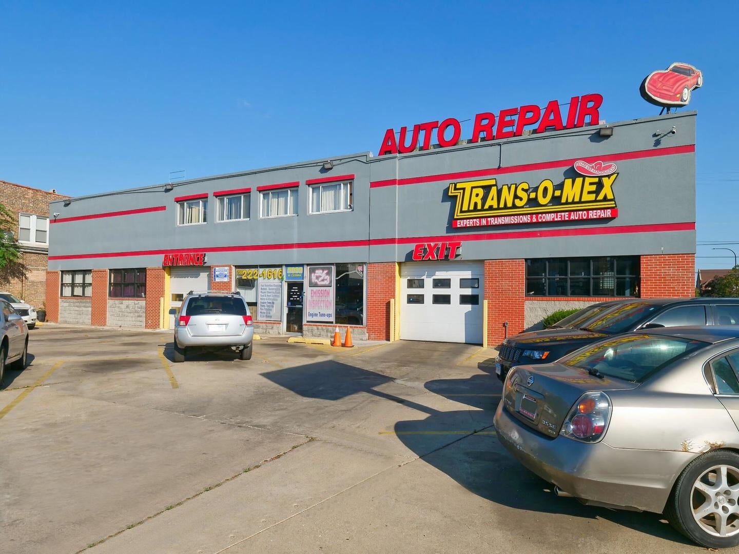 5000 W Cermak Road W