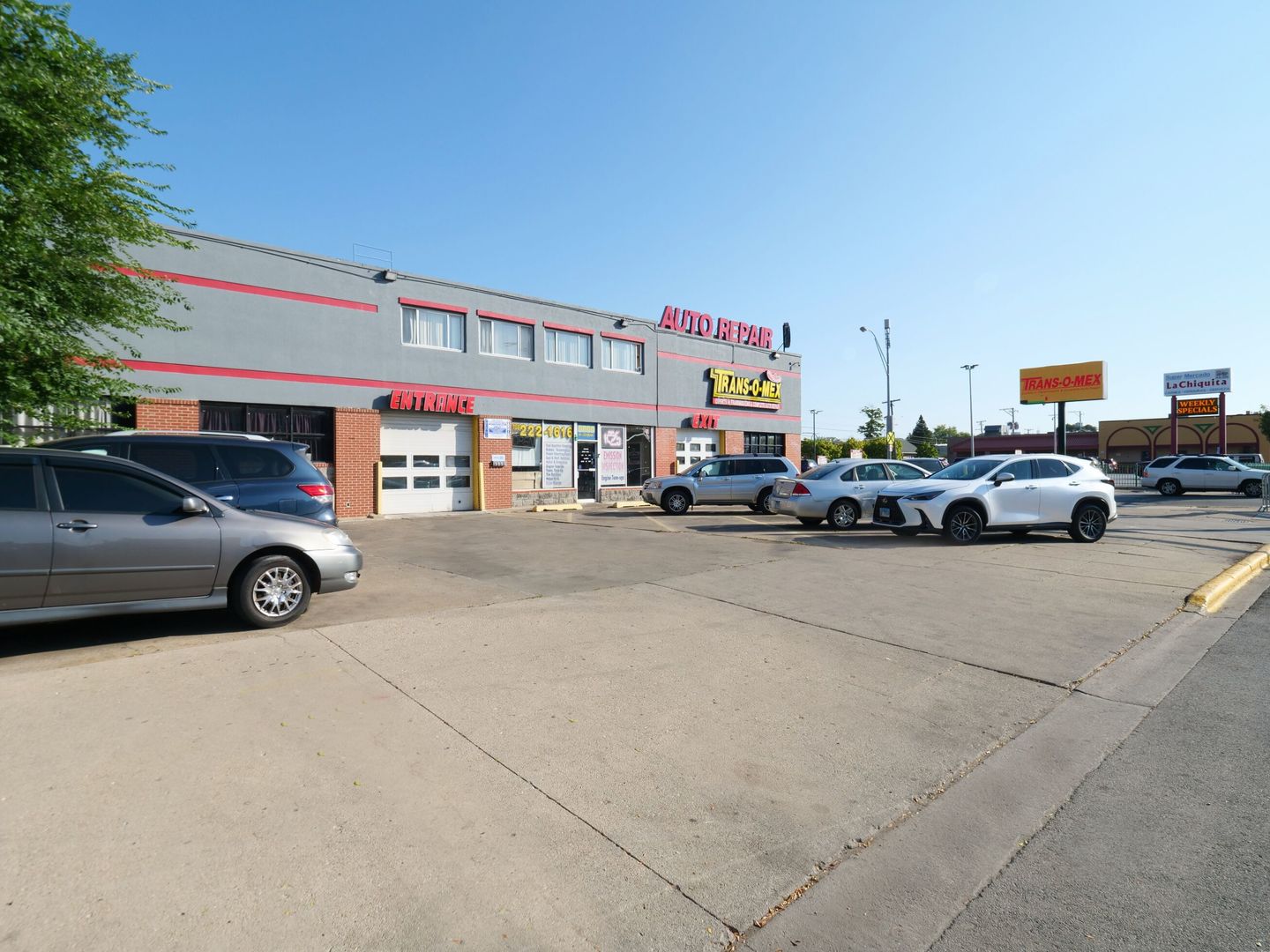 5000 W Cermak Road W