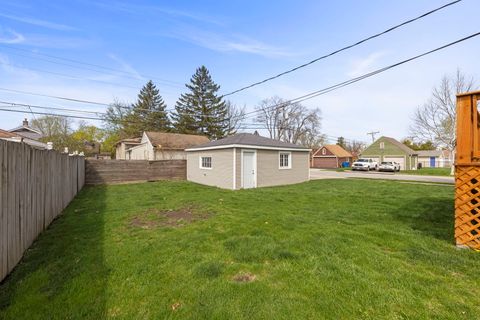 Tiny photo for 202 S Pick Avenue, Elmhurst, IL 60126 (MLS # 12621879)