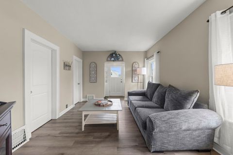 Tiny photo for 202 S Pick Avenue, Elmhurst, IL 60126 (MLS # 12621879)