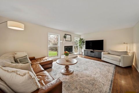 Tiny photo for 690 Honeysuckle Drive, Naperville, IL 60540 (MLS # 12615114)