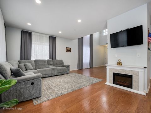 Tiny photo for 1818 KELBERG Avenue, Hoffman Estates, IL 60192 (MLS # 12527863)