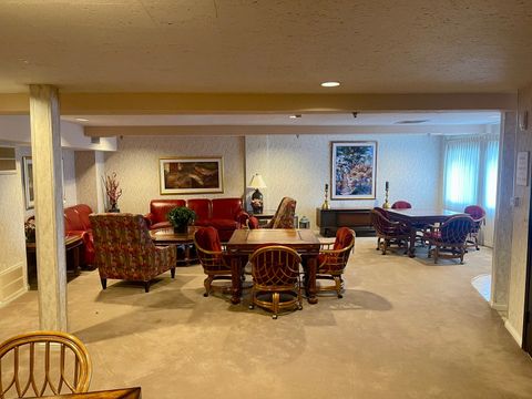 Tiny photo for 1400 N Yarmouth Place #113, Mount Prospect, IL 60056 (MLS # 12496023)