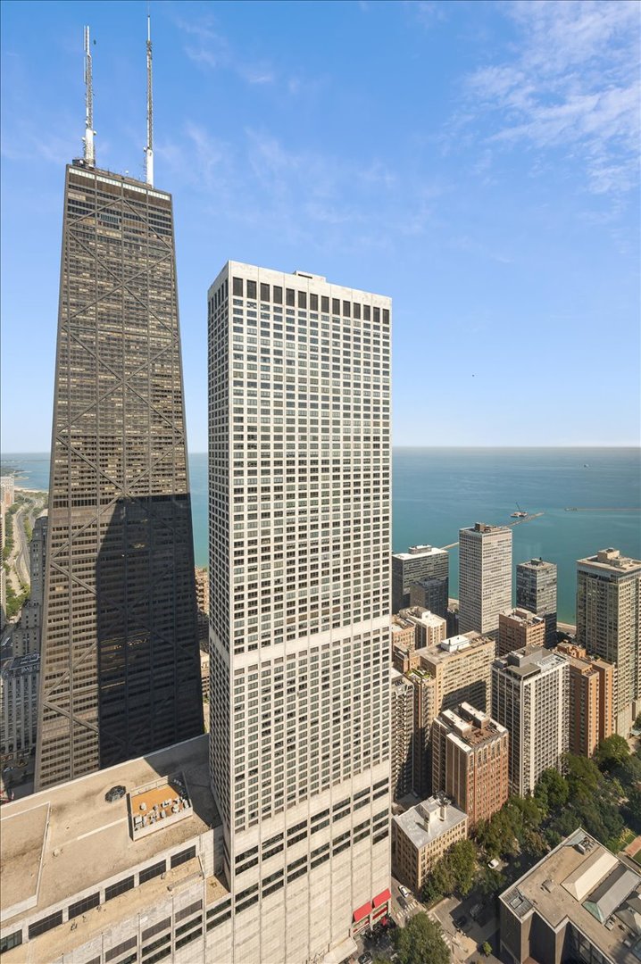 161 E Chicago Avenue 56H