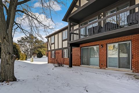 Tiny photo for 35 Shawnee Trail #1, Indian Head Park, IL 60525 (MLS # 12550137)