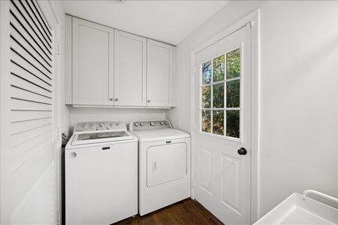 Tiny photo for 901 E Glenwood Road, Glenview, IL 60025 (MLS # 12496631)