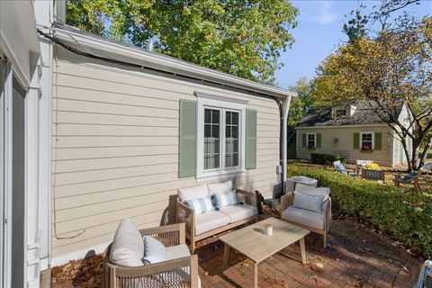 Tiny photo for 901 E Glenwood Road, Glenview, IL 60025 (MLS # 12496631)