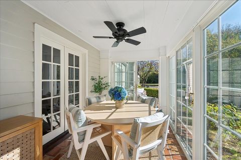 Tiny photo for 901 E Glenwood Road, Glenview, IL 60025 (MLS # 12496631)