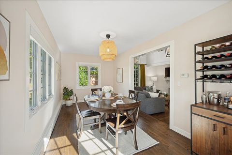 Tiny photo for 901 E Glenwood Road, Glenview, IL 60025 (MLS # 12496631)