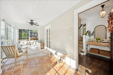 Tiny photo for 901 E Glenwood Road, Glenview, IL 60025 (MLS # 12496631)