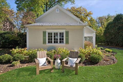 Tiny photo for 901 E Glenwood Road, Glenview, IL 60025 (MLS # 12496631)