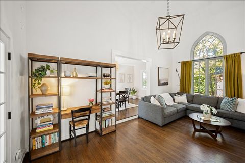 Tiny photo for 901 E Glenwood Road, Glenview, IL 60025 (MLS # 12496631)