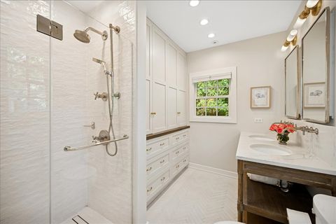 Tiny photo for 901 E Glenwood Road, Glenview, IL 60025 (MLS # 12496631)