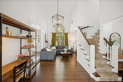 Tiny photo for 901 E Glenwood Road, Glenview, IL 60025 (MLS # 12496631)