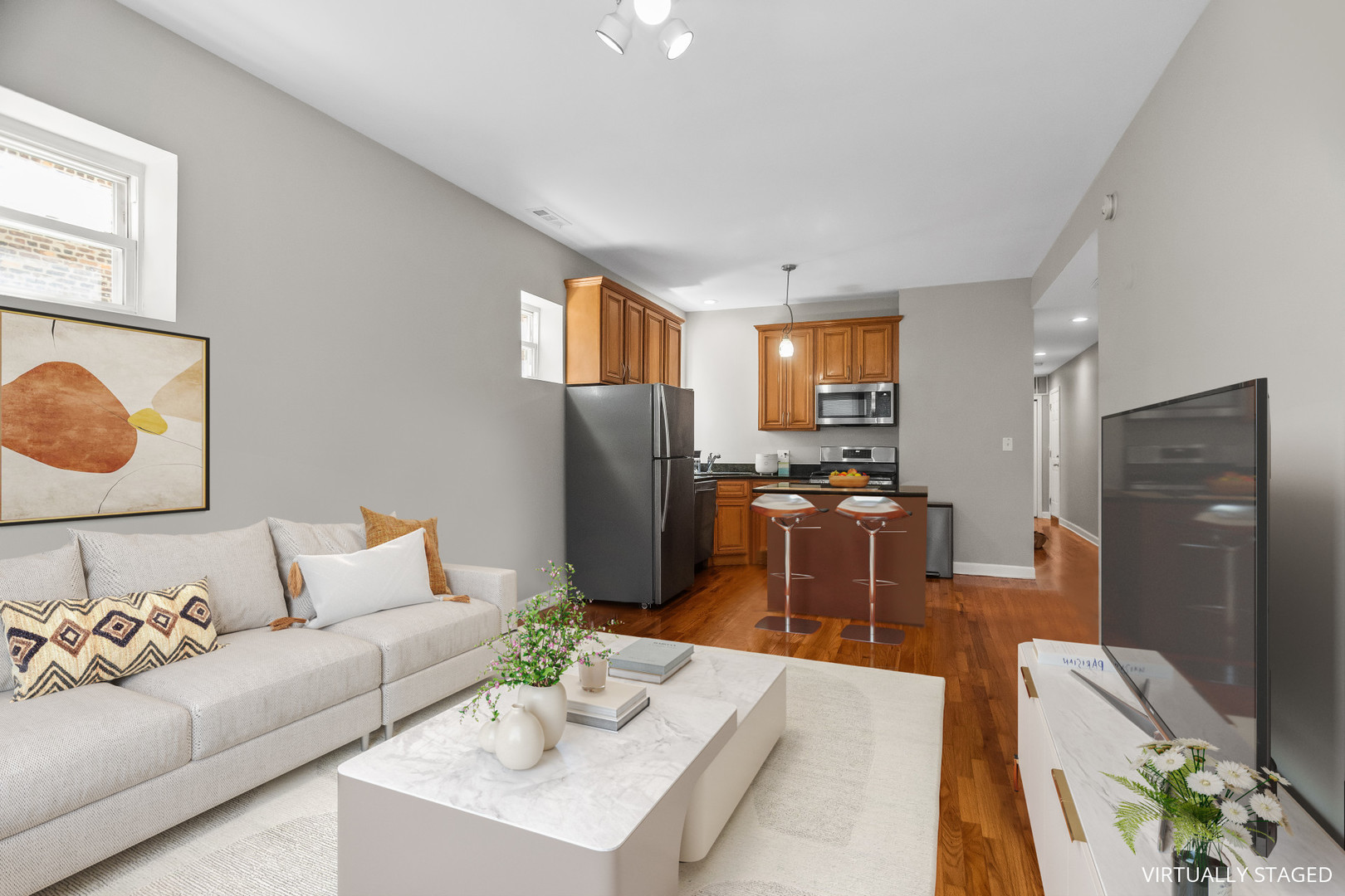 2811 W WASHINGTON Boulevard 301