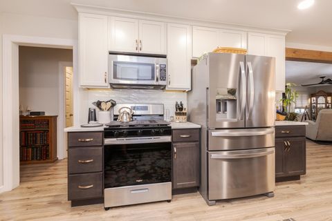 Tiny photo for 306 W Bennett Street, Pontiac, IL 61764 (MLS # 12633108)