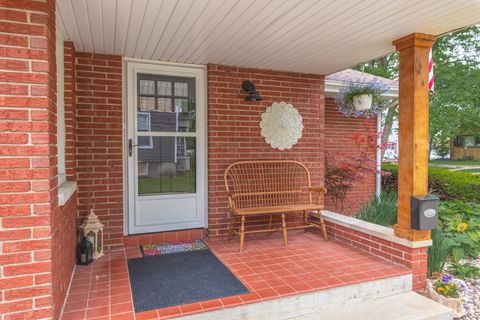 Tiny photo for 306 W Bennett Street, Pontiac, IL 61764 (MLS # 12633108)