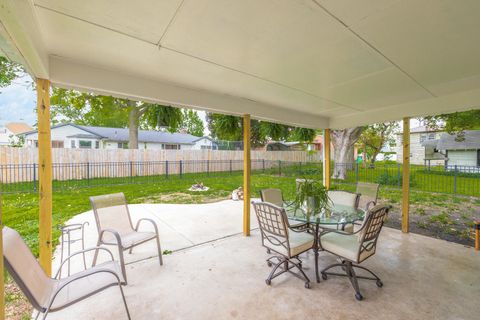 Tiny photo for 306 W Bennett Street, Pontiac, IL 61764 (MLS # 12633108)