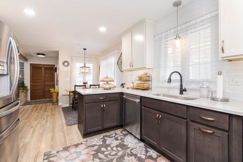 Tiny photo for 306 W Bennett Street, Pontiac, IL 61764 (MLS # 12633108)