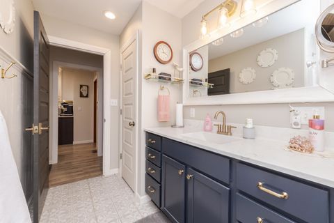 Tiny photo for 306 W Bennett Street, Pontiac, IL 61764 (MLS # 12633108)