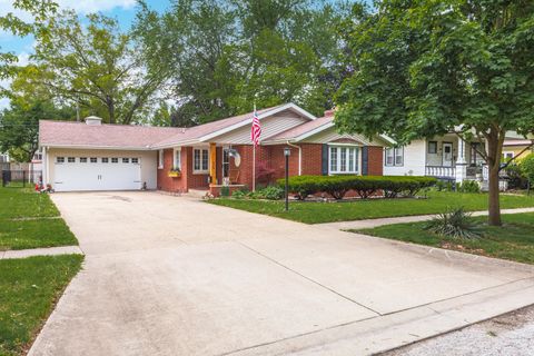 Tiny photo for 306 W Bennett Street, Pontiac, IL 61764 (MLS # 12633108)