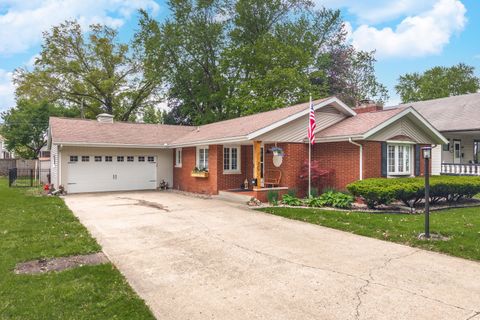 Tiny photo for 306 W Bennett Street, Pontiac, IL 61764 (MLS # 12633108)