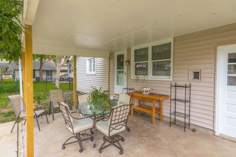 Tiny photo for 306 W Bennett Street, Pontiac, IL 61764 (MLS # 12633108)