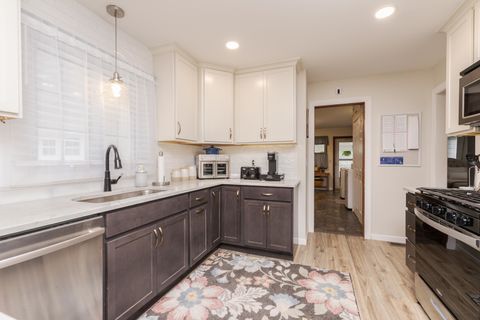 Tiny photo for 306 W Bennett Street, Pontiac, IL 61764 (MLS # 12633108)