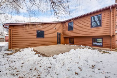 Tiny photo for 4481 Country Trail, Gurnee, IL 60031 (MLS # 12532286)