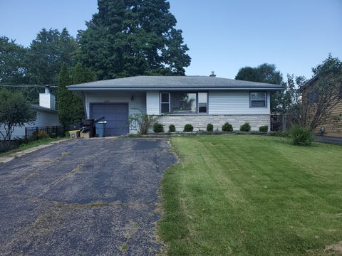 Photo of 4314 Sioux Lane, McHenry, IL 60050 (MLS # 12745790)