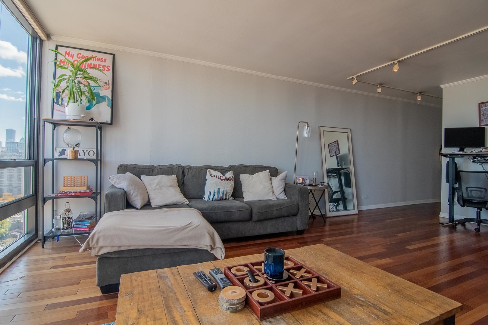 1636 N WELLS Street 2807