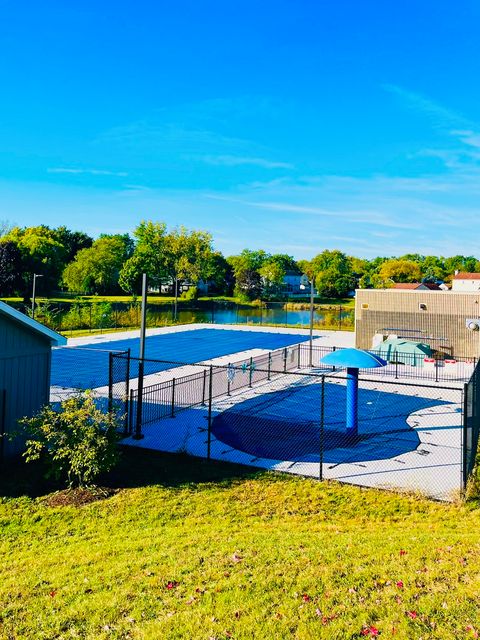 Tiny photo for 30W056 Mulberry Court #056, Warrenville, IL 60555 (MLS # 12514432)