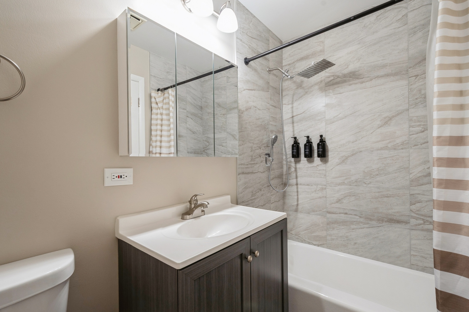 9562 PARK Lane 2H