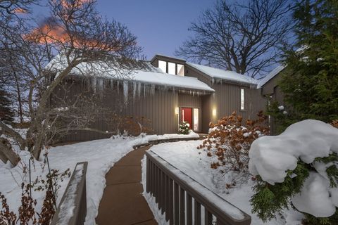 Tiny photo for 563 Woodview Road #D, Lake Barrington, IL 60010 (MLS # 12530664)