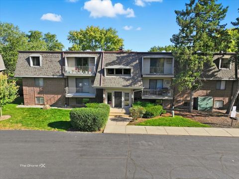 Photo of 144 E Bailey Road #L, Naperville, IL 60565 (MLS # 12502754) Photo of 144 E Bailey Road #L, Naperville, IL 60565 (MLS # 12502754)