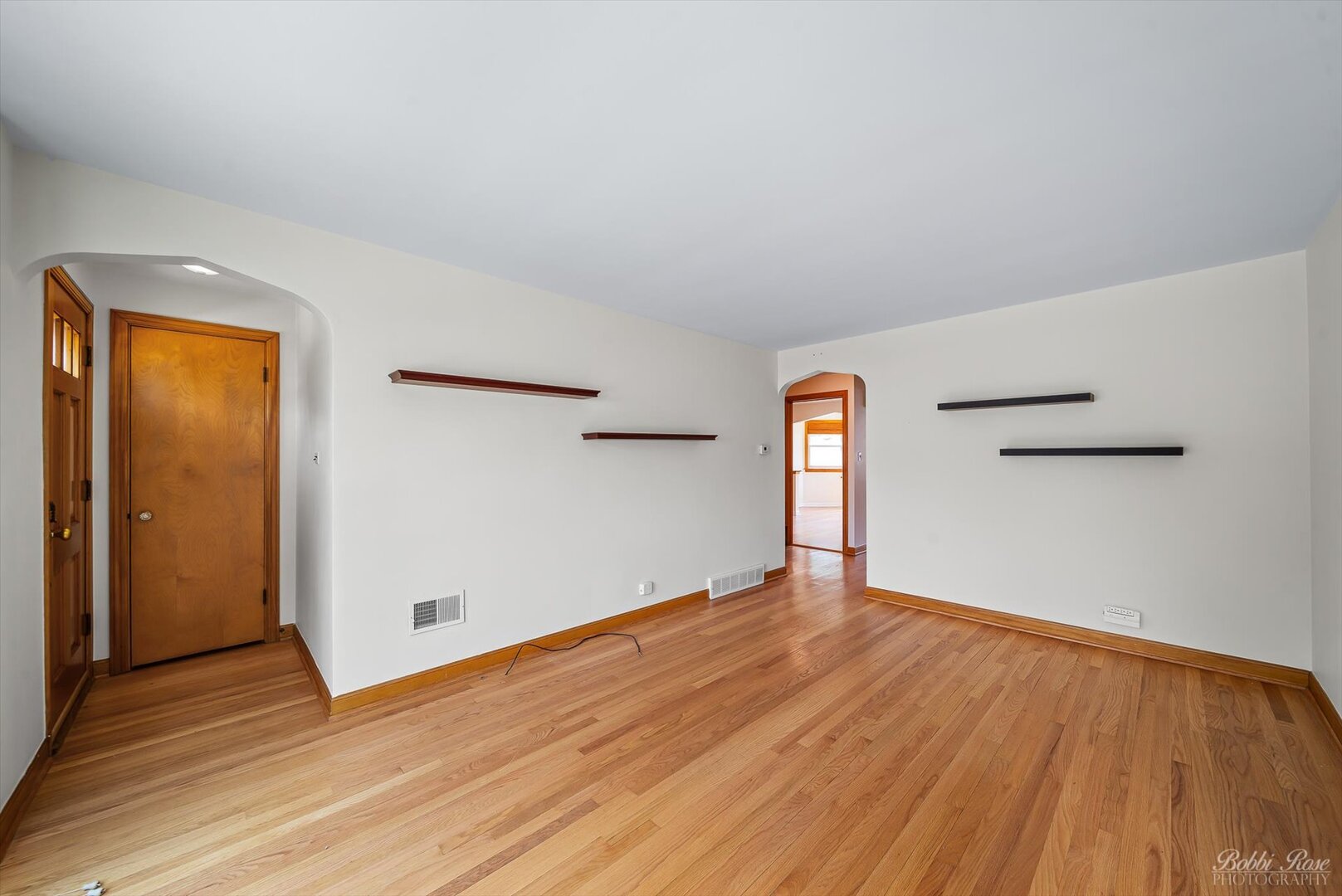 6205 W BERTEAU Avenue