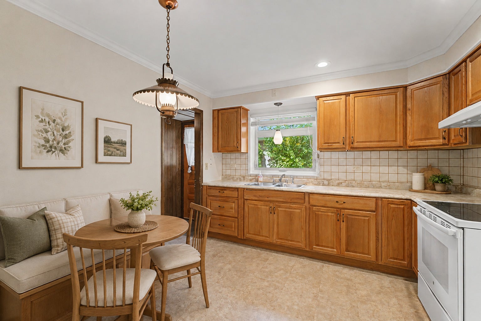 112 N Reuter Drive