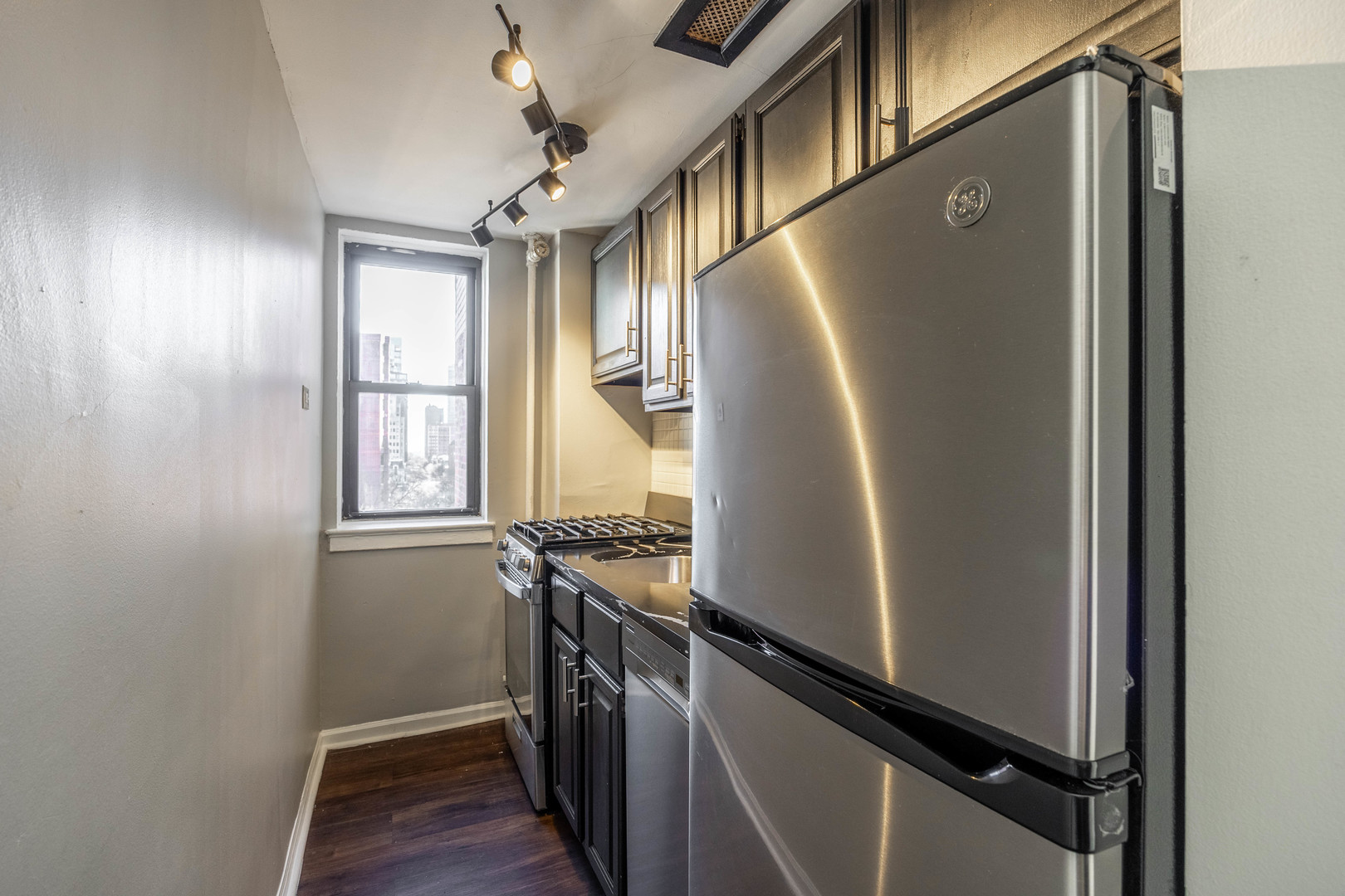 1140 N La Salle Drive 707