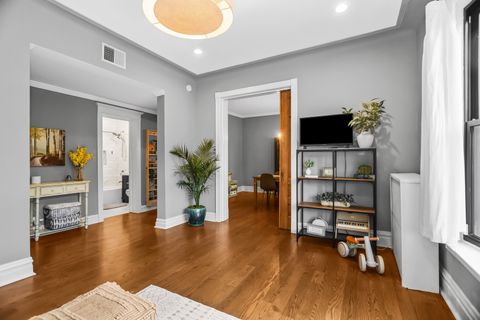 Tiny photo for 807 W NEWPORT Avenue #2, Chicago, IL 60657 (MLS # 12613244)