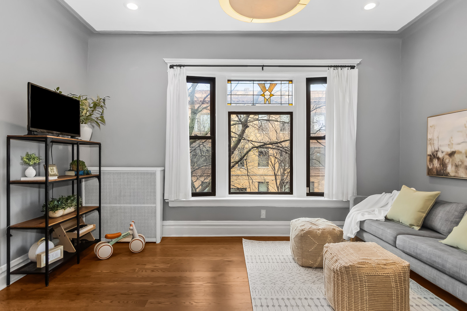 807 W NEWPORT Avenue 2