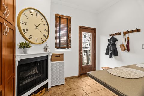 Tiny photo for 807 W NEWPORT Avenue #2, Chicago, IL 60657 (MLS # 12613244)