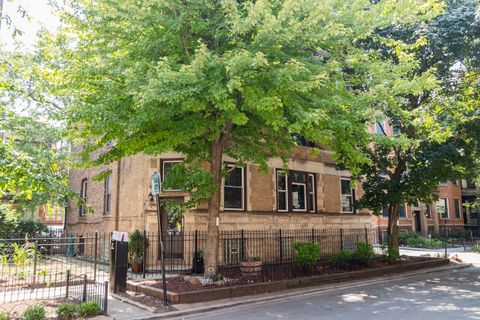 Tiny photo for 807 W NEWPORT Avenue #2, Chicago, IL 60657 (MLS # 12613244)