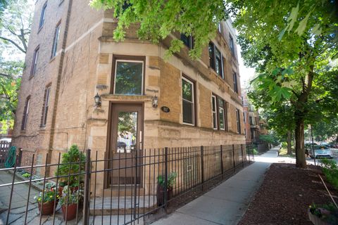 Photo of 807 W NEWPORT Avenue #2, Chicago, IL 60657 (MLS # 12613244)