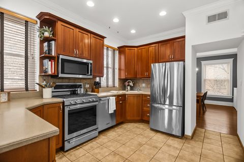 Tiny photo for 807 W NEWPORT Avenue #2, Chicago, IL 60657 (MLS # 12613244)